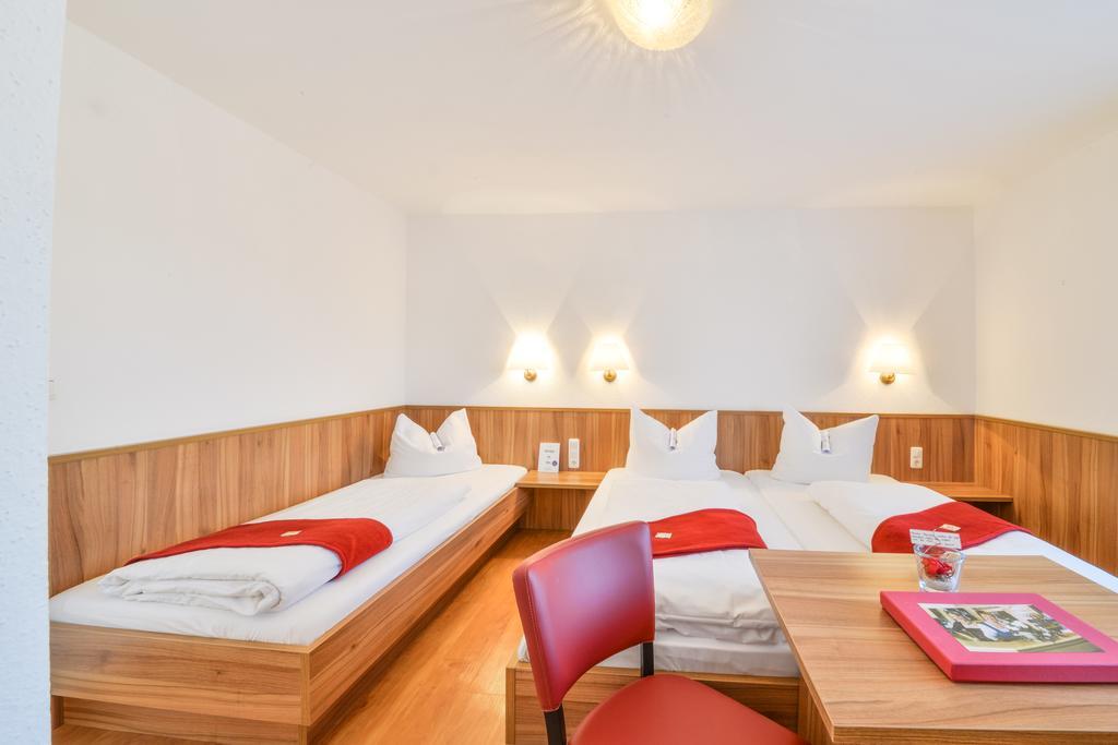 Hotel Drei Loewen Dachau Bilik gambar