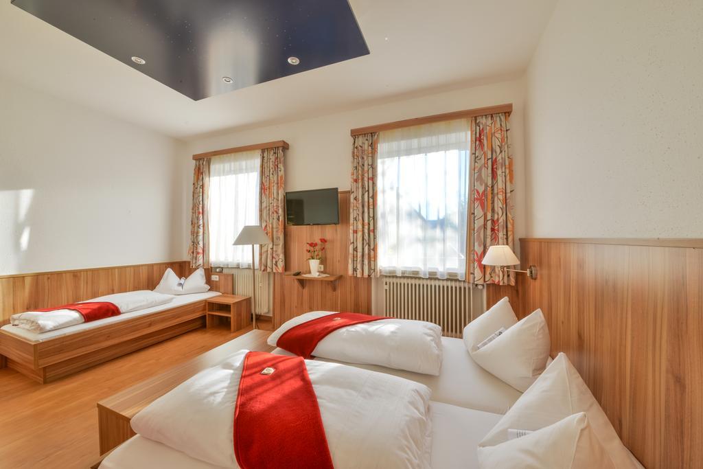 Hotel Drei Loewen Dachau Bilik gambar