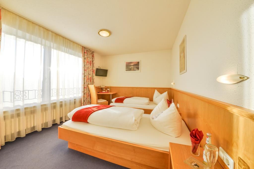 Hotel Drei Loewen Dachau Bilik gambar