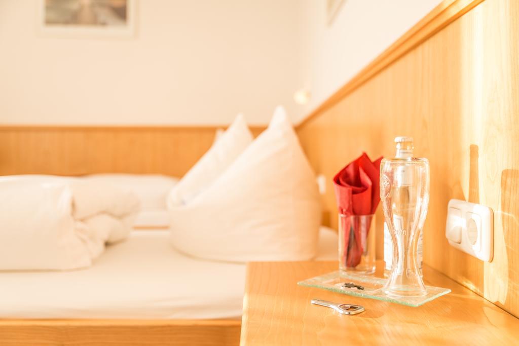 Hotel Drei Loewen Dachau Bilik gambar
